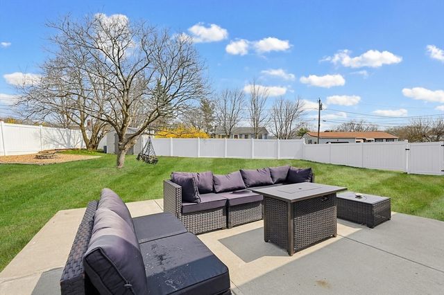 38 Romoli Ave, Attleboro, MA 02703