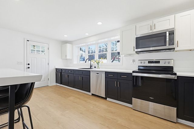 38 Romoli Ave, Attleboro, MA 02703