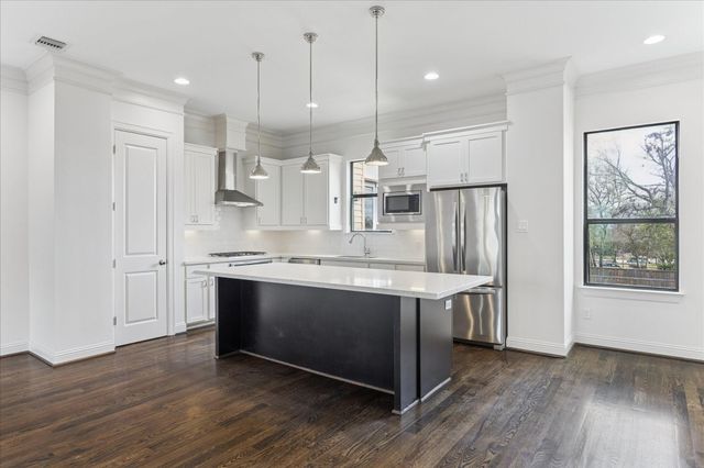 1510 Johnson Street, Houston, TX 77007