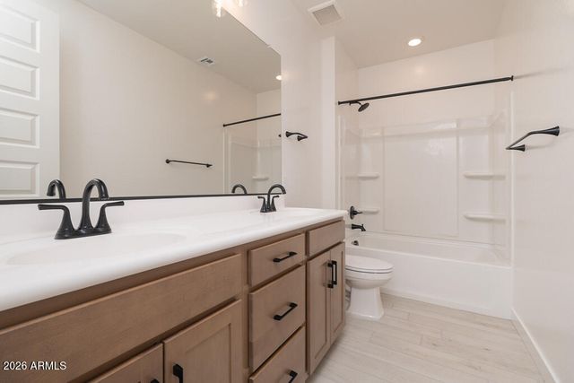 1928 E EMPELTRE Road, San Tan Valley, AZ 85140