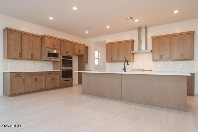 1928 E EMPELTRE Road, San Tan Valley, AZ 85140