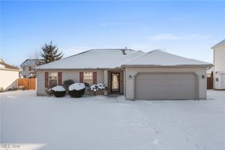 348 Pemberton Drive, Elyria, OH 44035