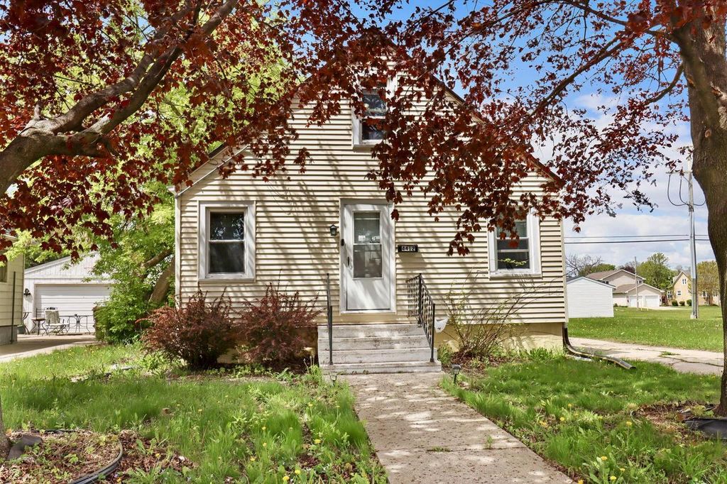 4412 28th AVENUE, Kenosha, WI 53140