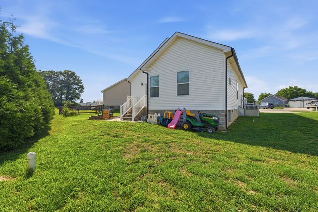 160 Foutch Ct, Smithville, TN 37166