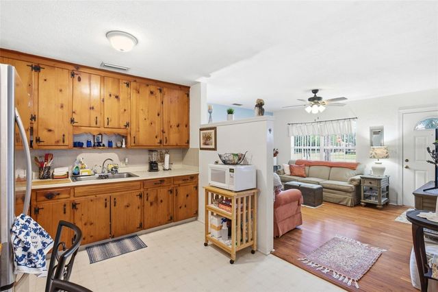 538 82ND AVENUE N, St Petersburg, FL 33702