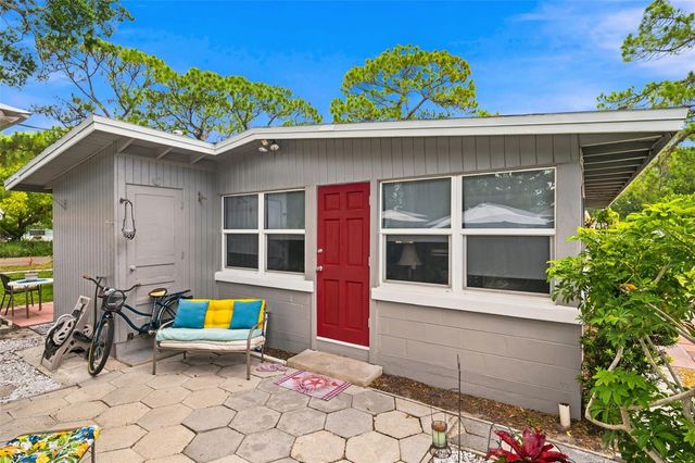 538 82ND AVENUE N, St Petersburg, FL 33702