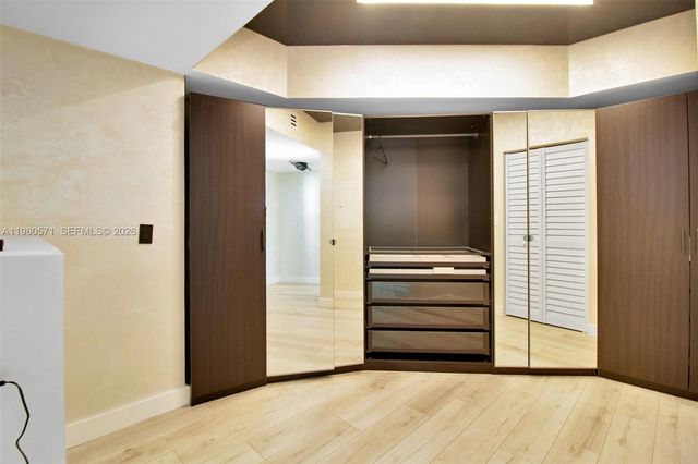 16699 Collins Ave 2002, Sunny Isles Beach, FL 33160