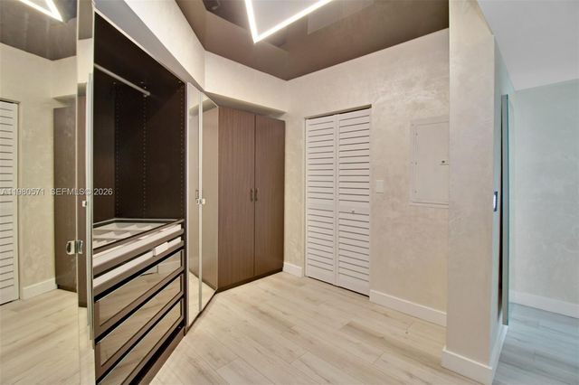 16699 Collins Ave 2002, Sunny Isles Beach, FL 33160