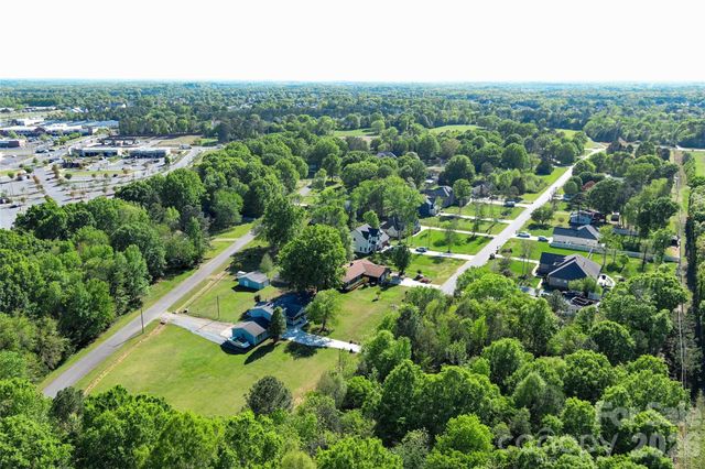 324 Picketts Circle, Indian Trail, NC 28079