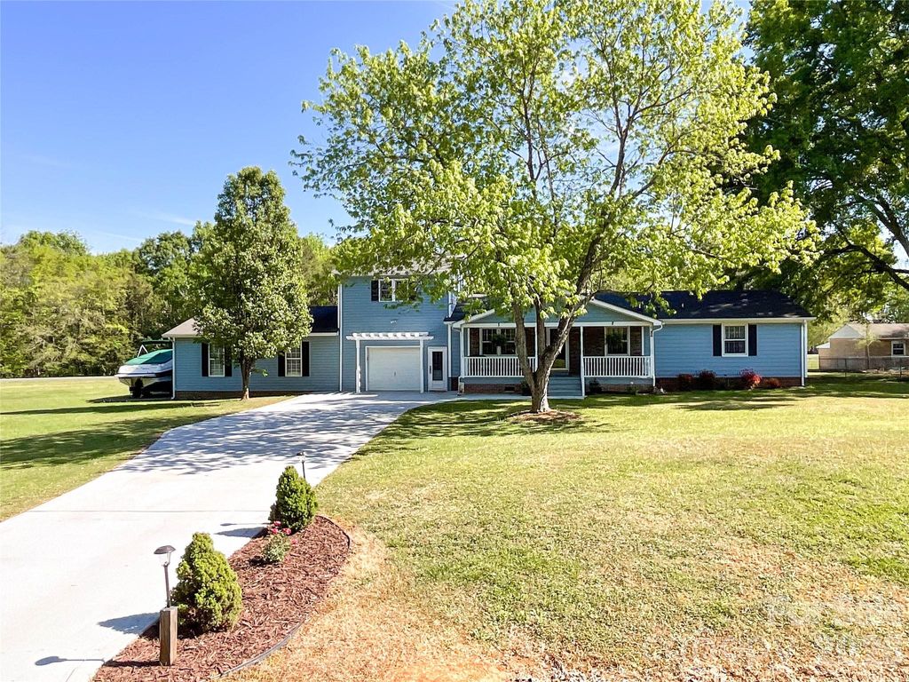 324 Picketts Circle, Indian Trail, NC 28079