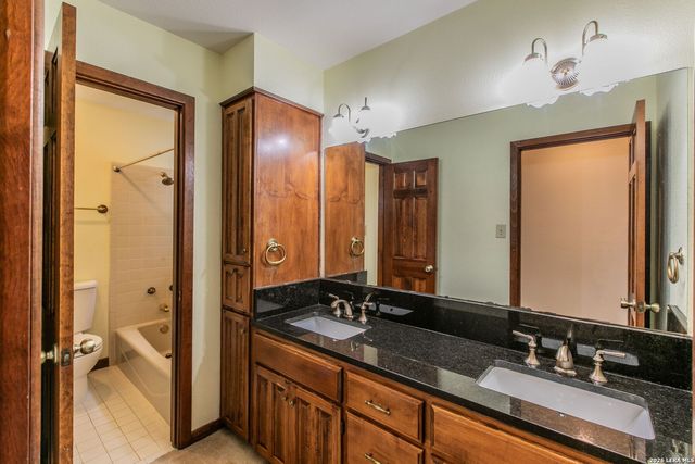 1643 Vista Del Monte, San Antonio, TX 78216