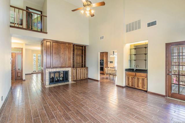 1643 Vista Del Monte, San Antonio, TX 78216