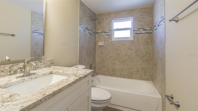 37329 HANNAH LANE, Zephyrhills, FL 33542