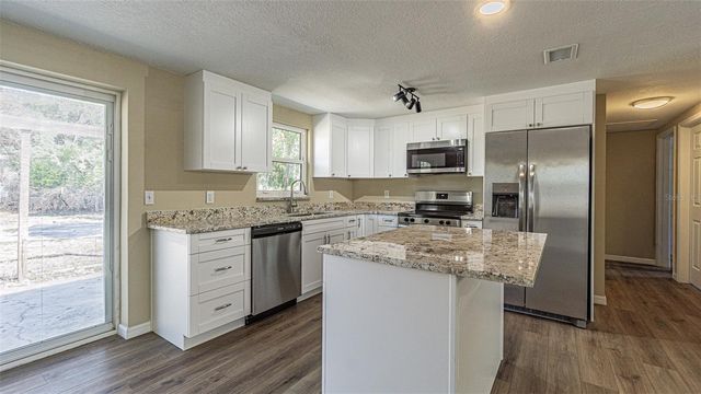 37329 HANNAH LANE, Zephyrhills, FL 33542