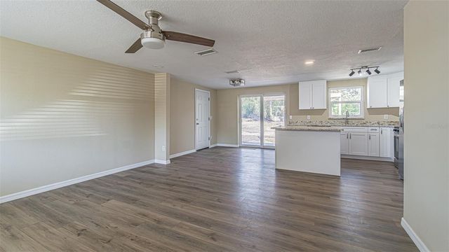 37329 HANNAH LANE, Zephyrhills, FL 33542