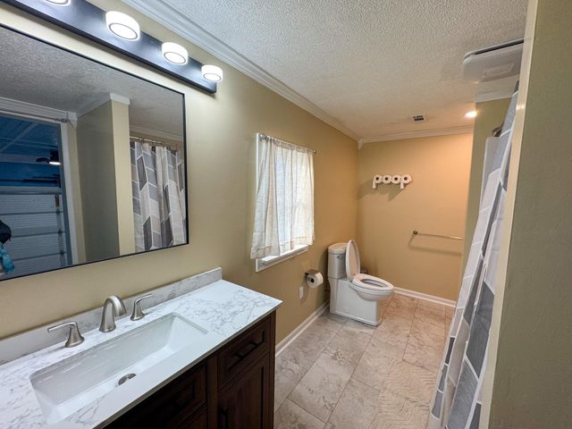 1097 Forest Drive, Columbus, OH 43223