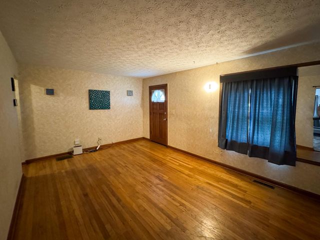 1097 Forest Drive, Columbus, OH 43223