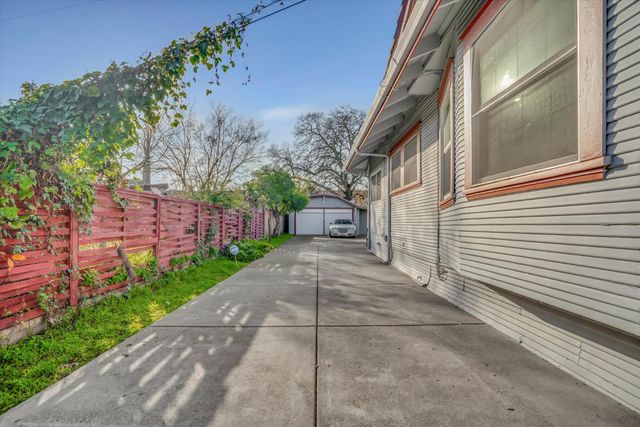 1221 N Lincoln St, Stockton, CA 95203