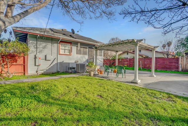 1221 N Lincoln St, Stockton, CA 95203