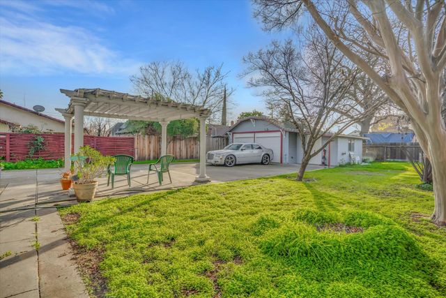 1221 N Lincoln St, Stockton, CA 95203