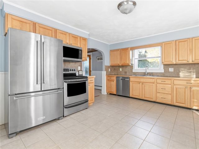 12 Earl Street, West Warwick, RI 02893