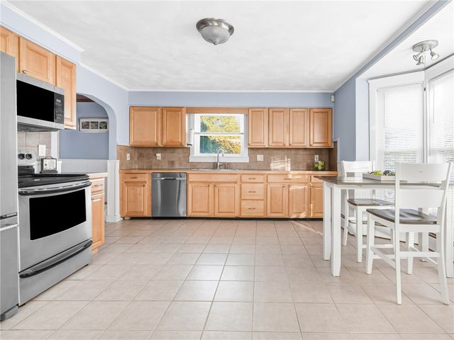 12 Earl Street, West Warwick, RI 02893