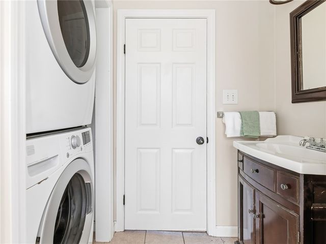 12 Earl Street, West Warwick, RI 02893