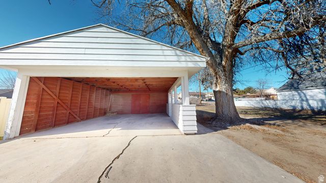 845 N 300 E, Price, UT 84501