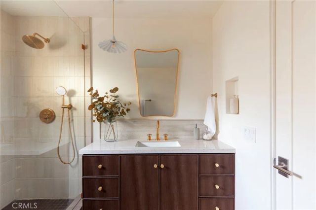 3554 S Sycamore, Los Angeles, CA 90016