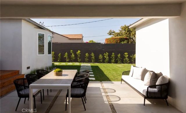 3554 S Sycamore, Los Angeles, CA 90016