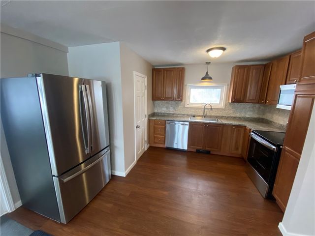 35 2nd Avenue, Greece, NY 14612