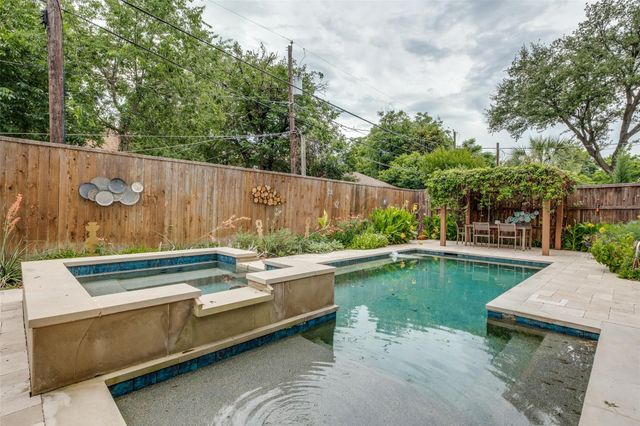 6250 Goliad Avenue, Dallas, TX 75214