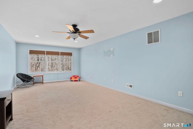 125 Murphys Drive 125, Groton, CT 06340