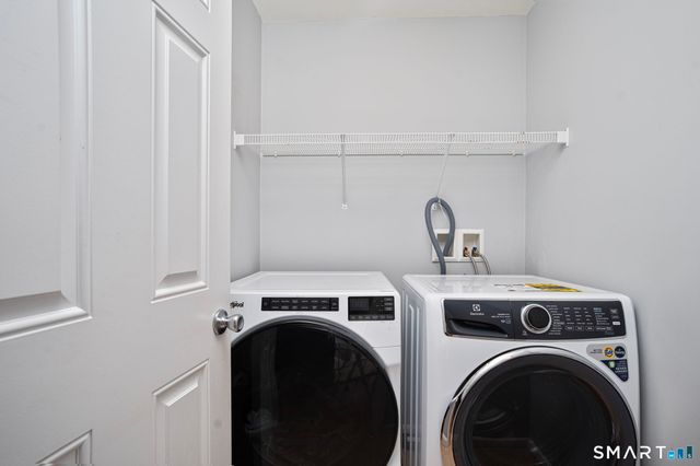 125 Murphys Drive 125, Groton, CT 06340