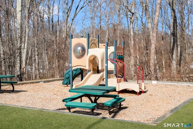 125 Murphys Drive 125, Groton, CT 06340