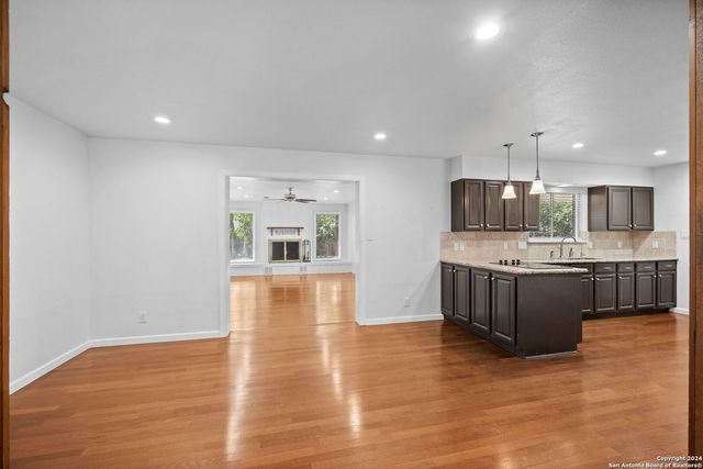 202 DONELLA DR, San Antonio, TX 78232