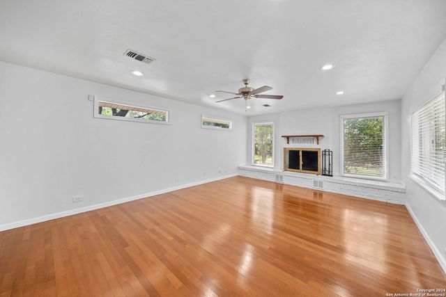 202 DONELLA DR, San Antonio, TX 78232