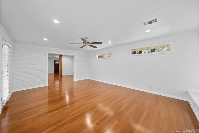 202 DONELLA DR, San Antonio, TX 78232