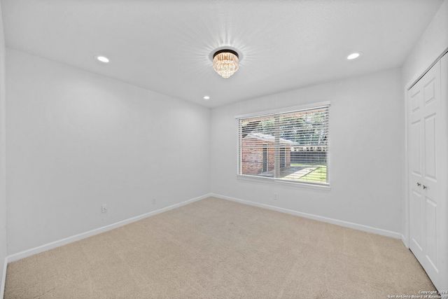 202 DONELLA DR, San Antonio, TX 78232