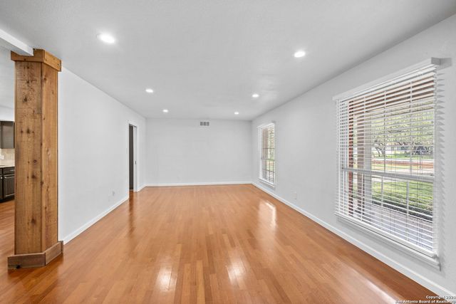 202 DONELLA DR, San Antonio, TX 78232