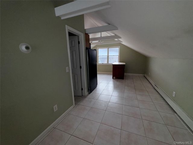 25 Gardners Lane A, Hampton Bays, NY 11946