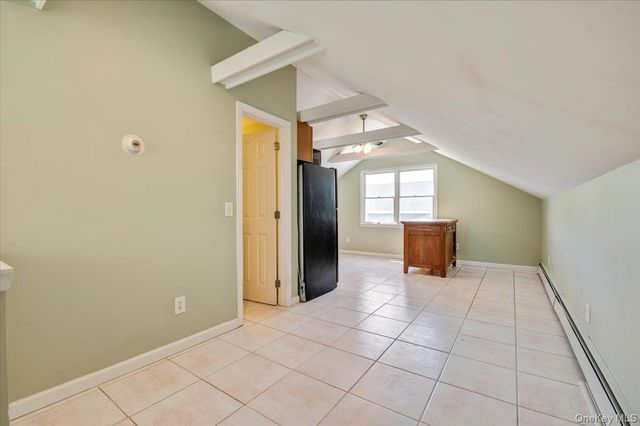 25 Gardners Lane A, Hampton Bays, NY 11946