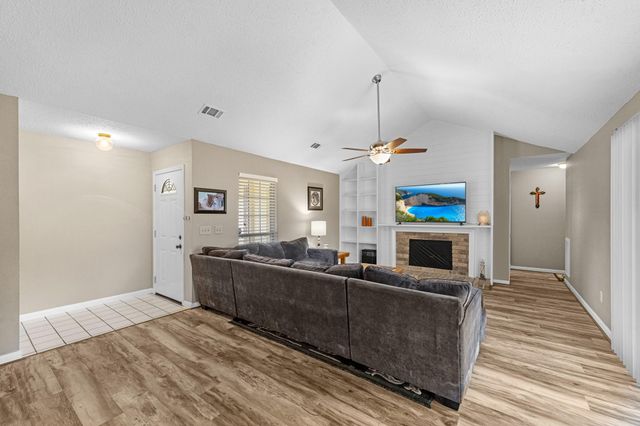 17930 Great Glen Drive, Houston, TX 77084