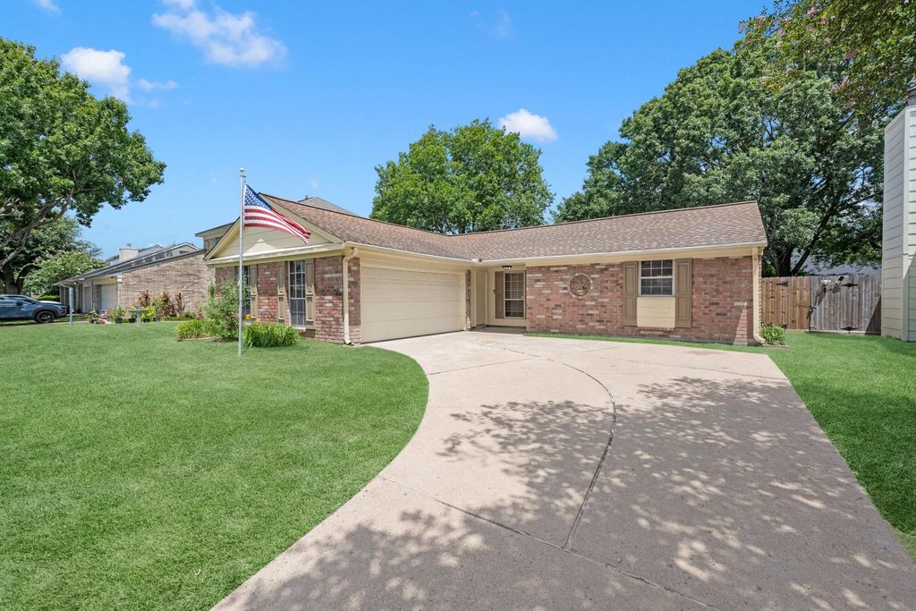 17930 Great Glen Drive, Houston, TX 77084