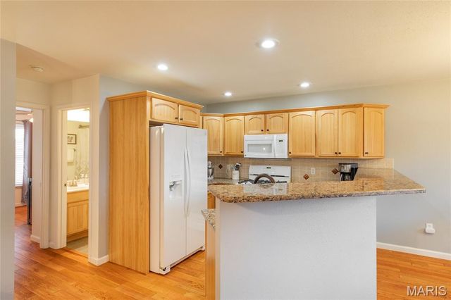 109 Spruce Court, Brighton, IL 62012