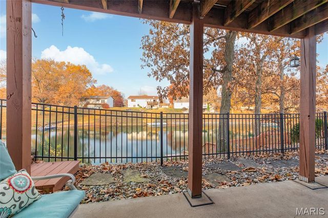 109 Spruce Court, Brighton, IL 62012