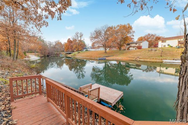 109 Spruce Court, Brighton, IL 62012