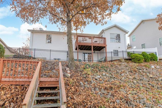 109 Spruce Court, Brighton, IL 62012