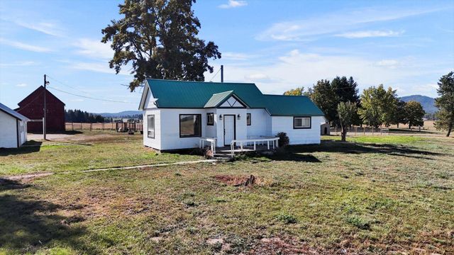 8405 W Antler Rd, Deer Park, WA 99006