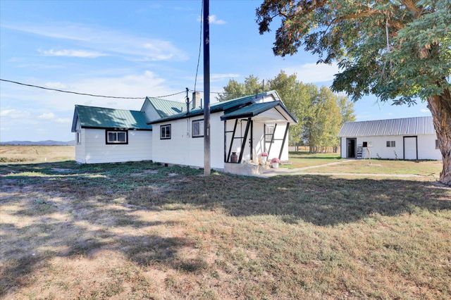 8405 W Antler Rd, Deer Park, WA 99006